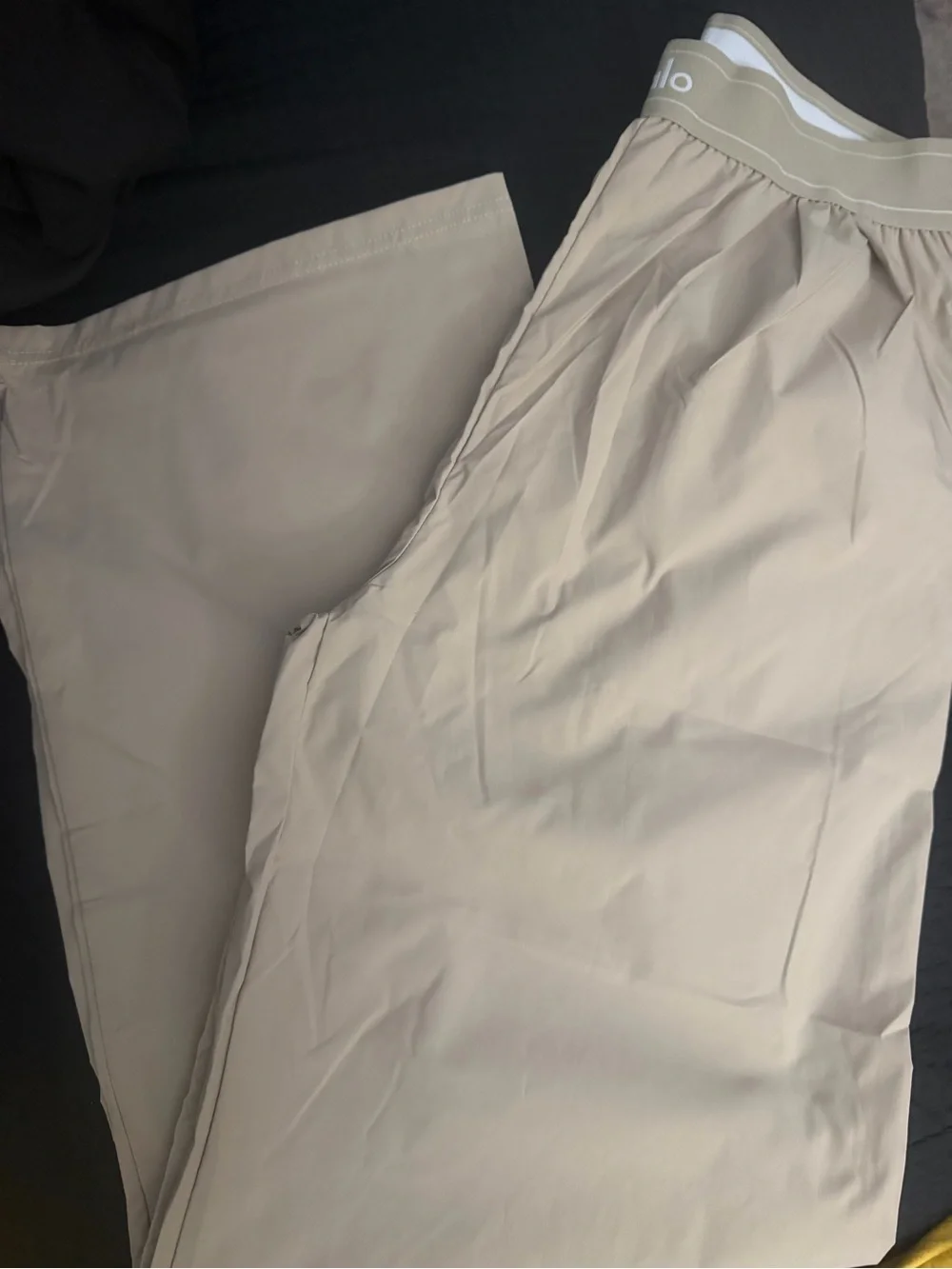 ALO Yoga Neutral Beige Activewear Pants with Elastic Waistband